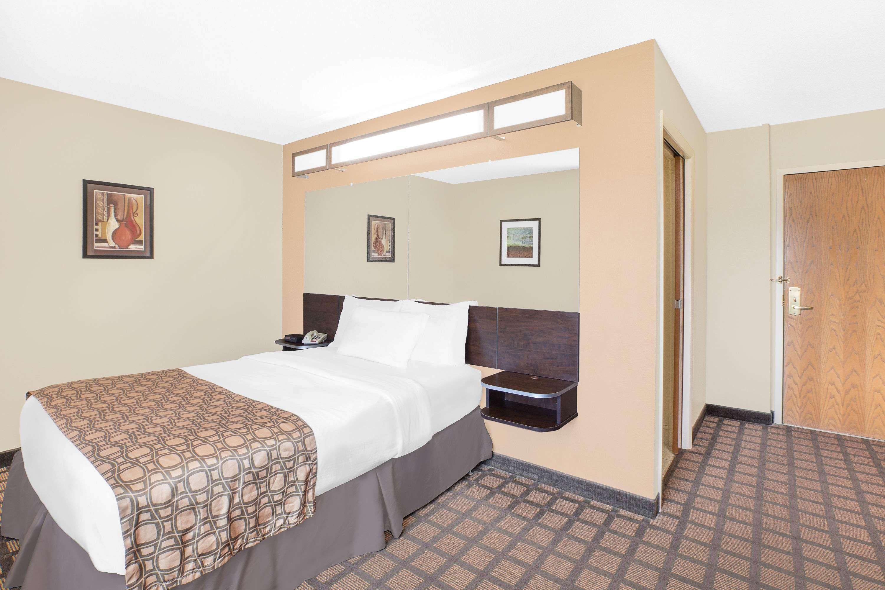 Microtel Inn & Suites By Wyndham Franklin Exteriör bild