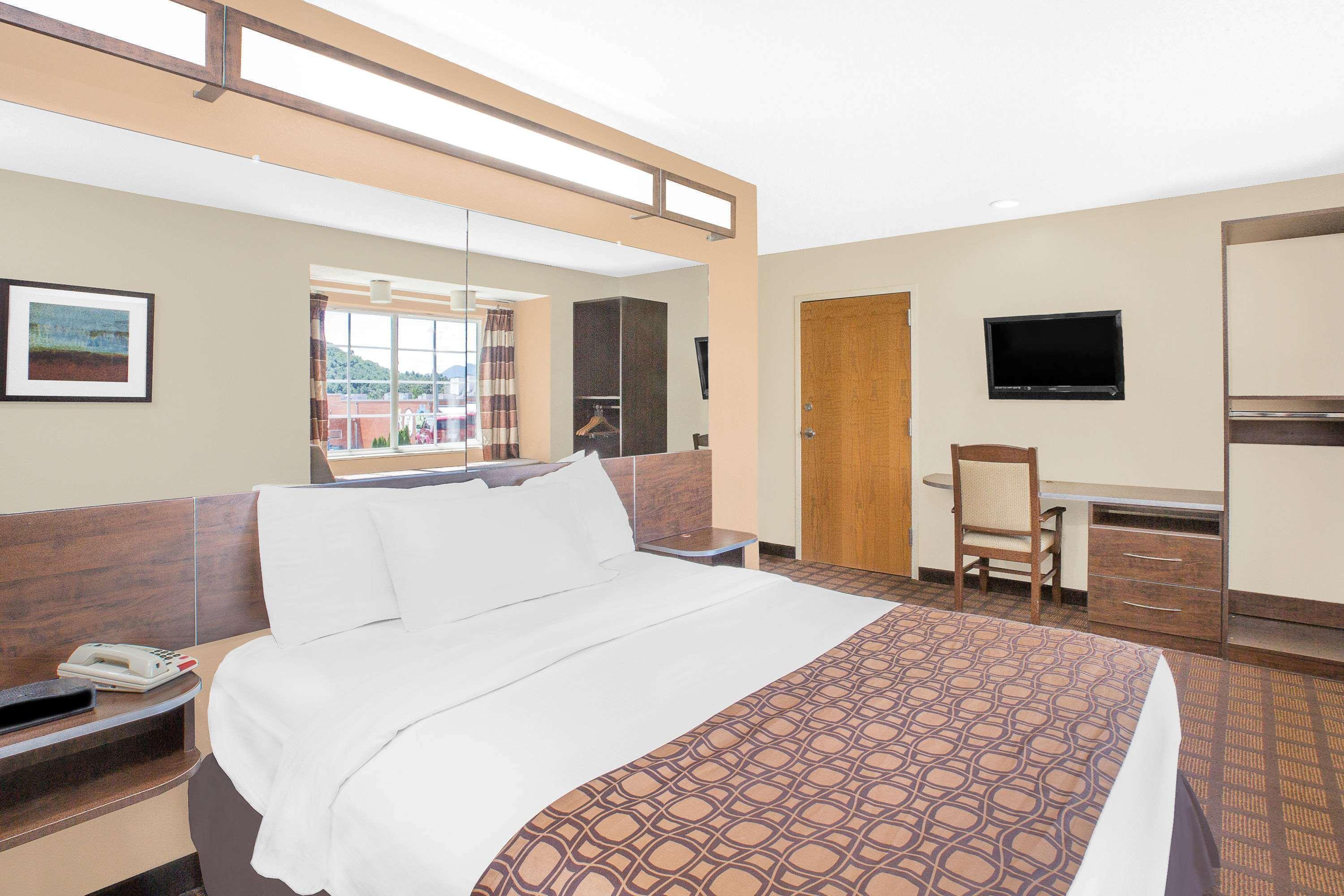 Microtel Inn & Suites By Wyndham Franklin Exteriör bild