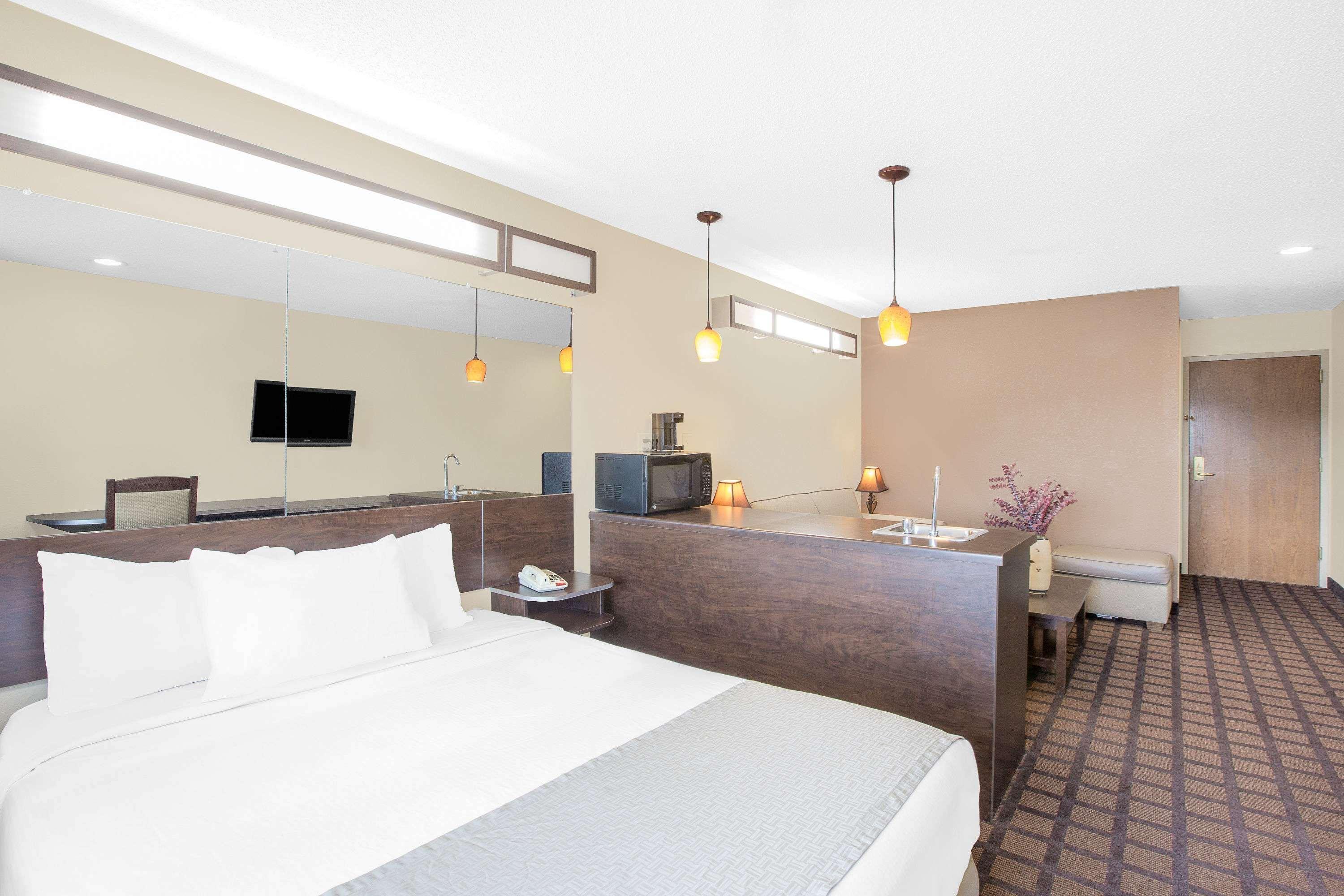 Microtel Inn & Suites By Wyndham Franklin Exteriör bild