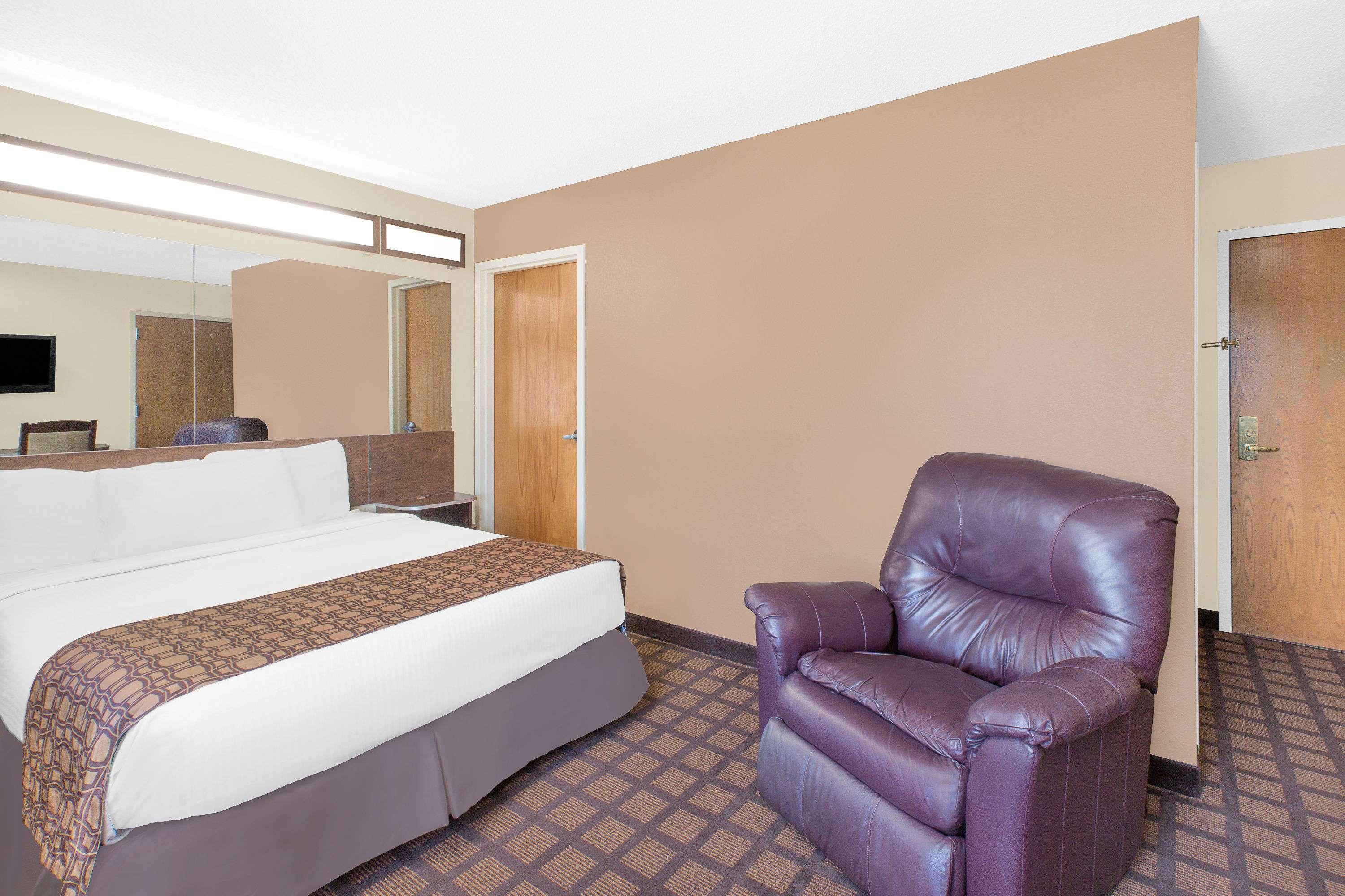 Microtel Inn & Suites By Wyndham Franklin Exteriör bild