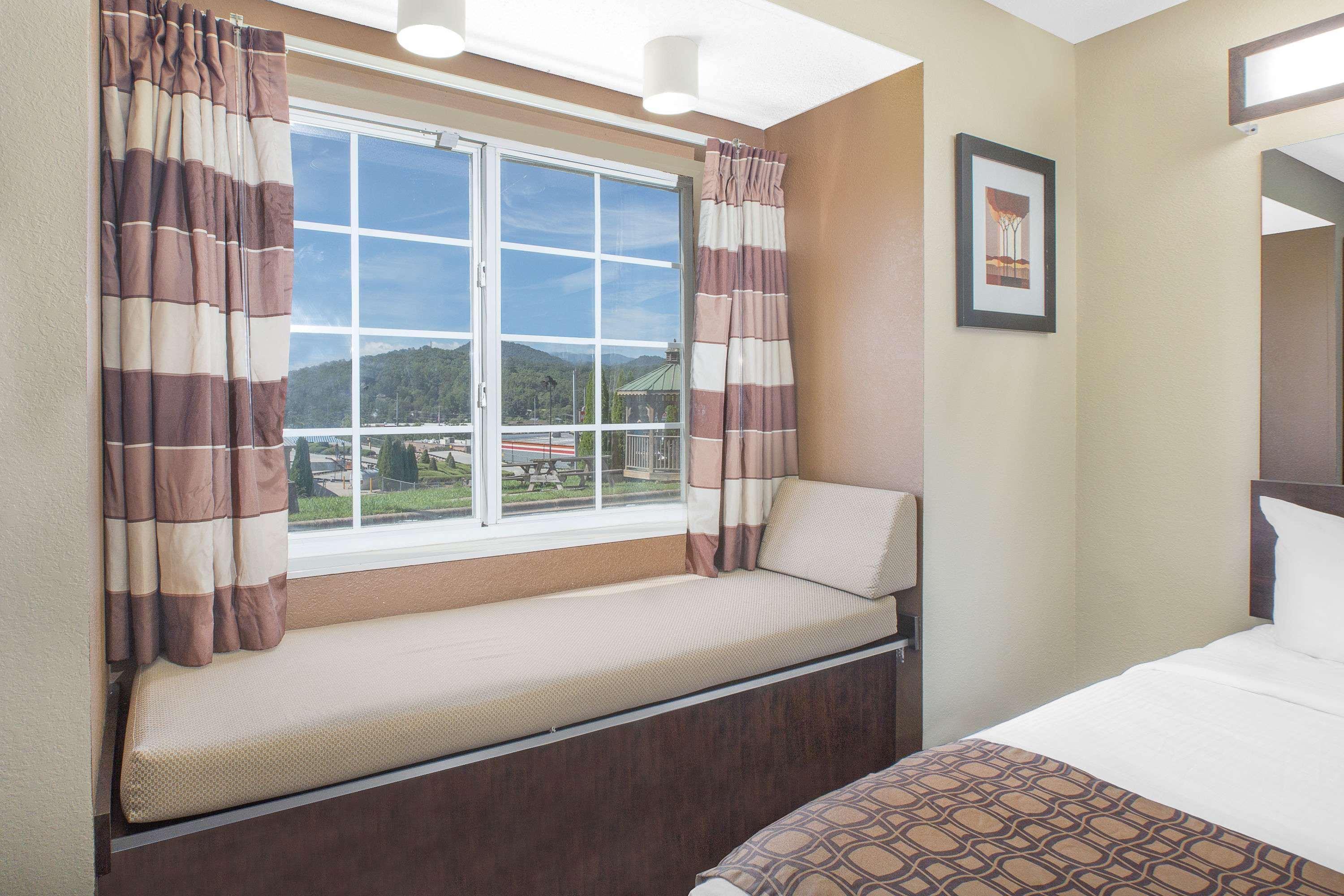 Microtel Inn & Suites By Wyndham Franklin Exteriör bild
